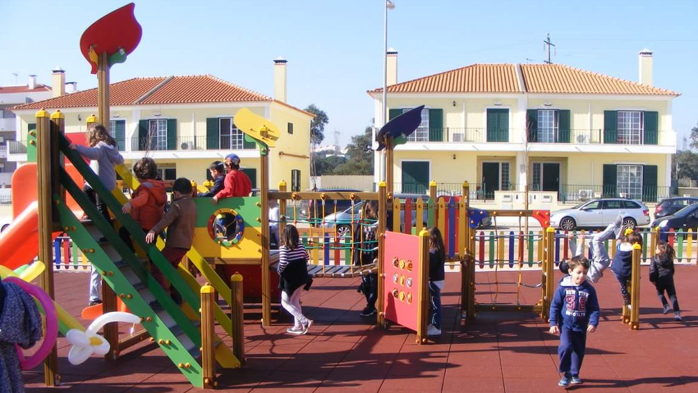 Novo parque infantil na Quinta da Amizade