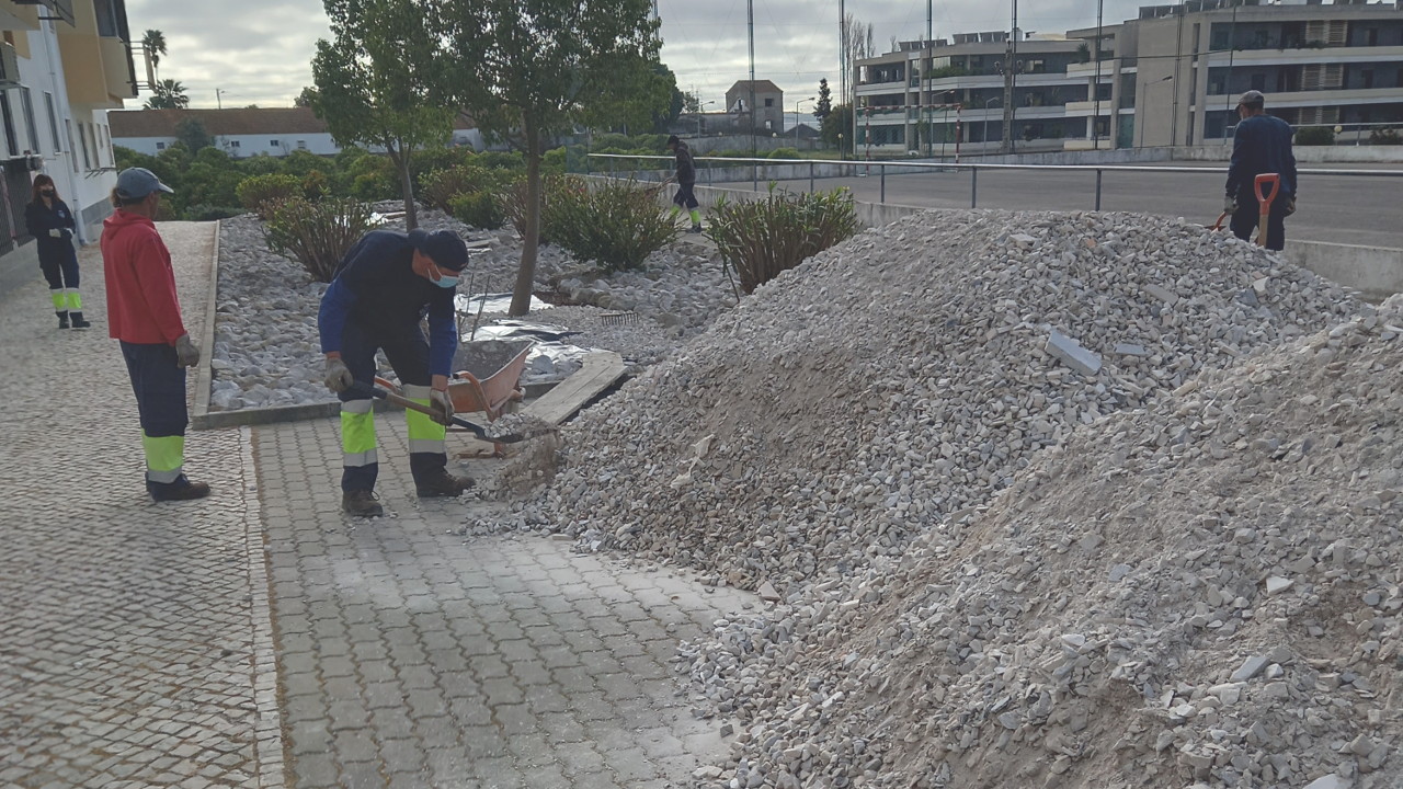 Requalificação de espaço público no Poço Mouro